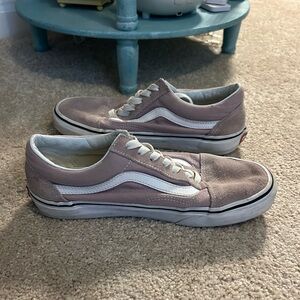 Vans Old Skool sneakers with a light purple/mauve canvas and suede upper W7.5 M6